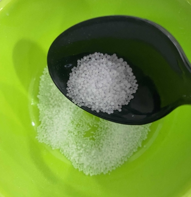 99.7 - 99,9% Nitrato de potasio de alta pureza Grill o granular para metalurgia Fuegos artificiales y fertilizantes